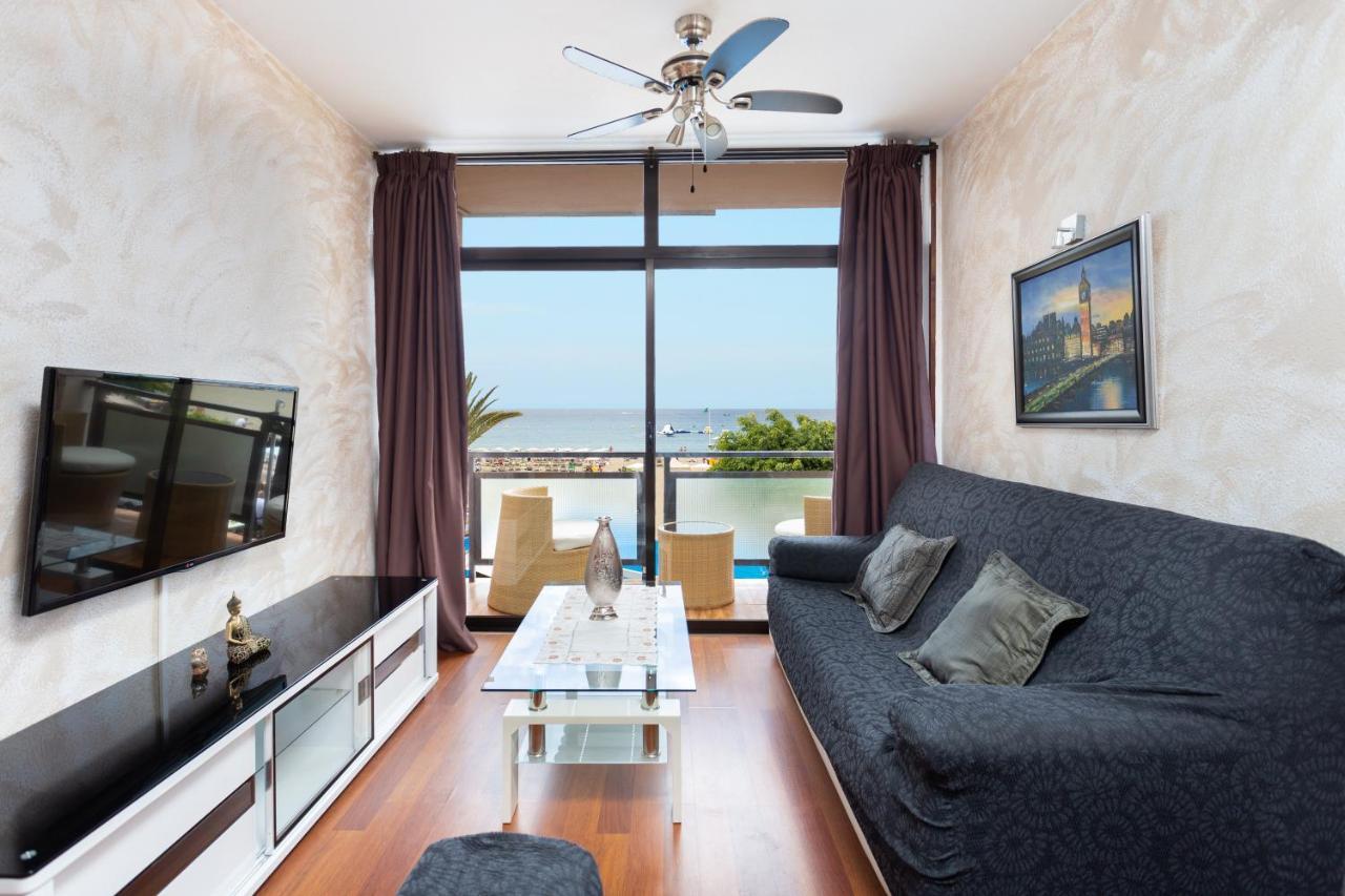Apartamento En Primera Linea De Playa Con Aire Acondicionado Арона Екстер'єр фото